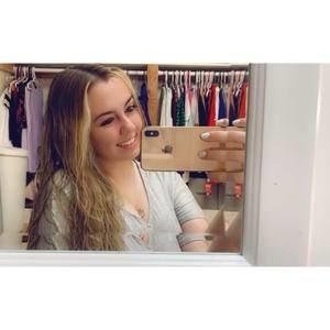 Meet your Posher, Kayla